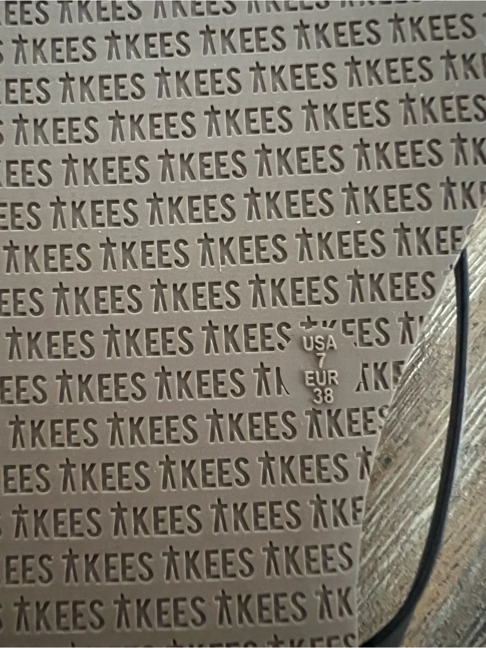 Tkees black sandals - 7 - Picture 4 of 4